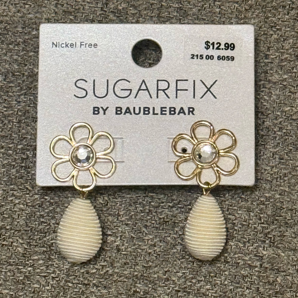 Sugarfix by BaubleBar Gold Cream Daisy Flower Spring Dangle Earrings